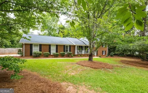 1371 Craddock Way, Macon, GA 31210