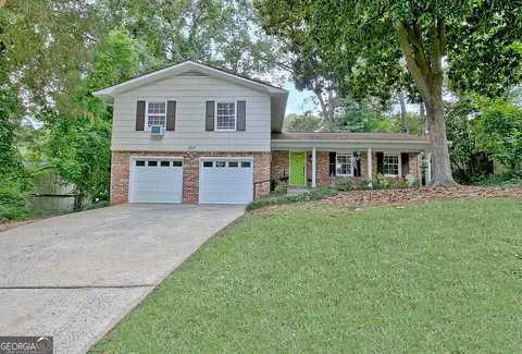 124 Azalea Dr, Peachtree City, GA 30269