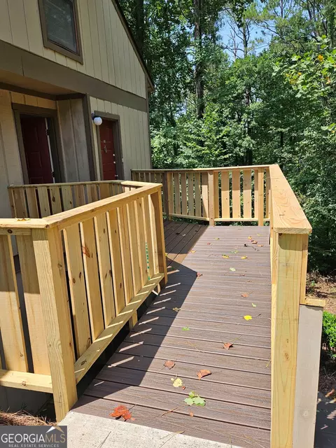 408 Woodcliff Dr, Sandy Springs, GA 30350