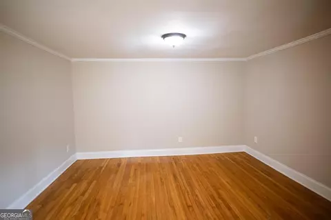 400 Taylor St, Barnesville, GA 30204 photo 10