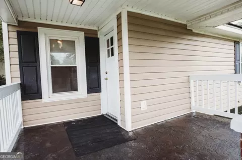 400 Taylor St, Barnesville, GA 30204 photo 8