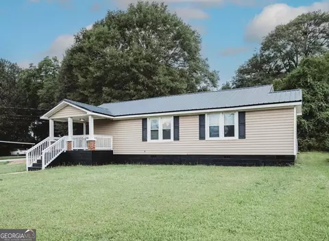 400 Taylor St, Barnesville, GA 30204 photo 2