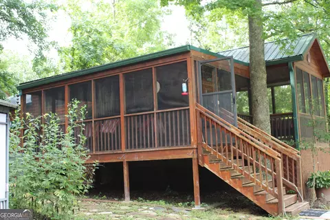 64 Elk Meadow Dr, Cleveland, GA 30528