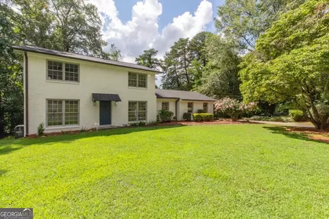 1499 Smokehouse Ln, Stone Mountain, GA 30088