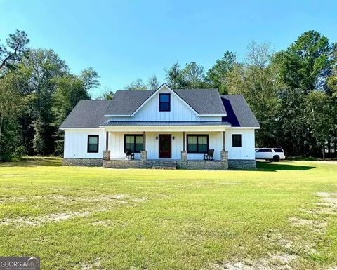 272 Emmitt Rd, Glennville, GA 30427