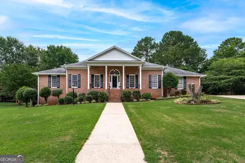 425 Saddle Lake Dr, Roswell, GA 30076