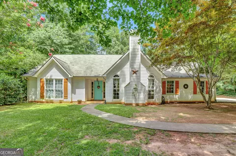 35 Happy Valley Estates Dr, Newnan, GA 30263