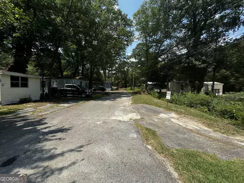 Exterior - 401 S 3rd St, Warner Robins, GA 31088 photo 11 of 24