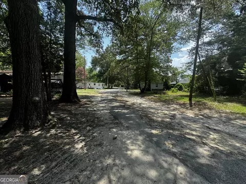 Exterior - 401 S 3rd St, Warner Robins, GA 31088 photo 5 of 24
