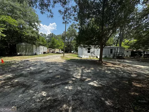 Exterior - 401 S 3rd St, Warner Robins, GA 31088 photo 8 of 24
