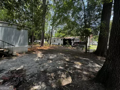 Exterior - 401 S 3rd St, Warner Robins, GA 31088 photo 2 of 24
