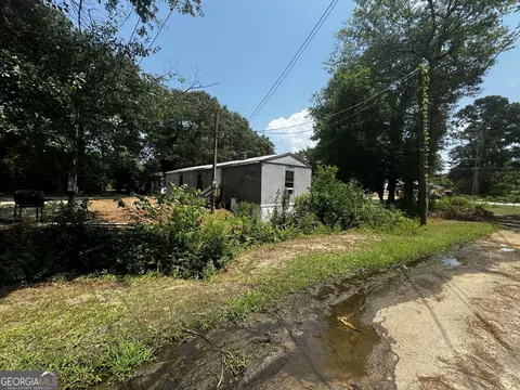 Exterior - 401 S 3rd St, Warner Robins, GA 31088 photo 16 of 24