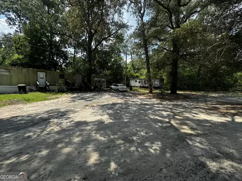Exterior - 401 S 3rd St, Warner Robins, GA 31088 photo 4 of 24