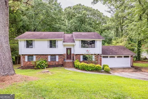 1442 Winchester Trl, Riverdale, GA 30296