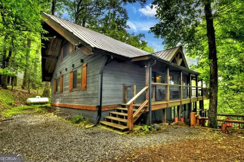 59 Walnut Rdg, Ellijay, GA 30536