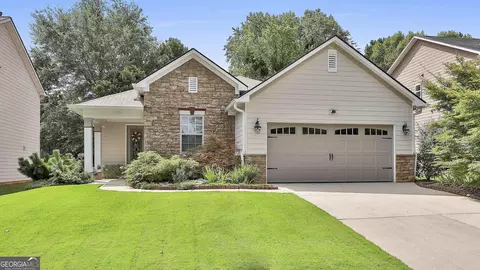 15 Brookview Dr, Newnan, GA 30265