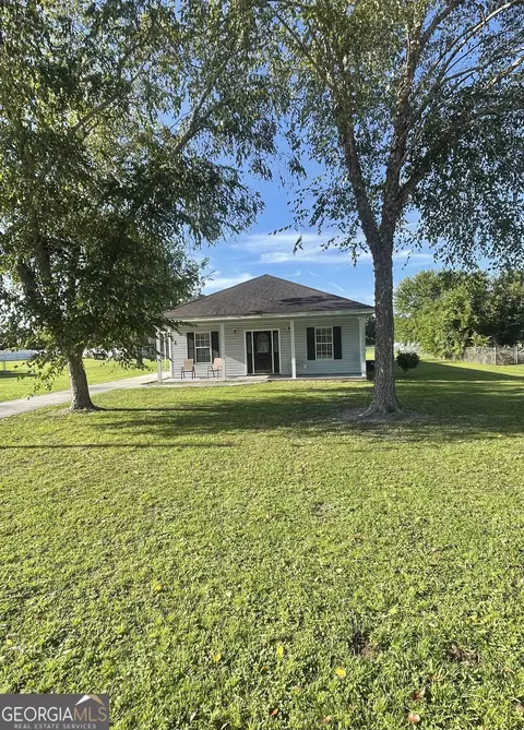 4074 Meadow Cir, Blackshear, GA 31516