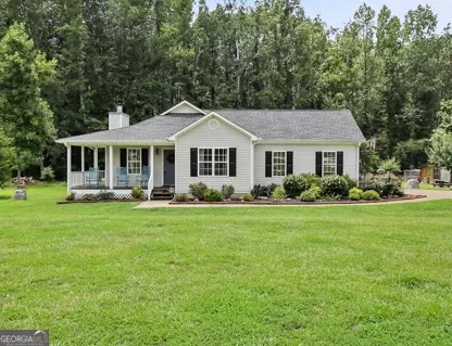 271 Pinewood Dr, Gay, GA 30218