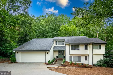 70 Glen Oaks Dr, Sandy Springs, GA 30327