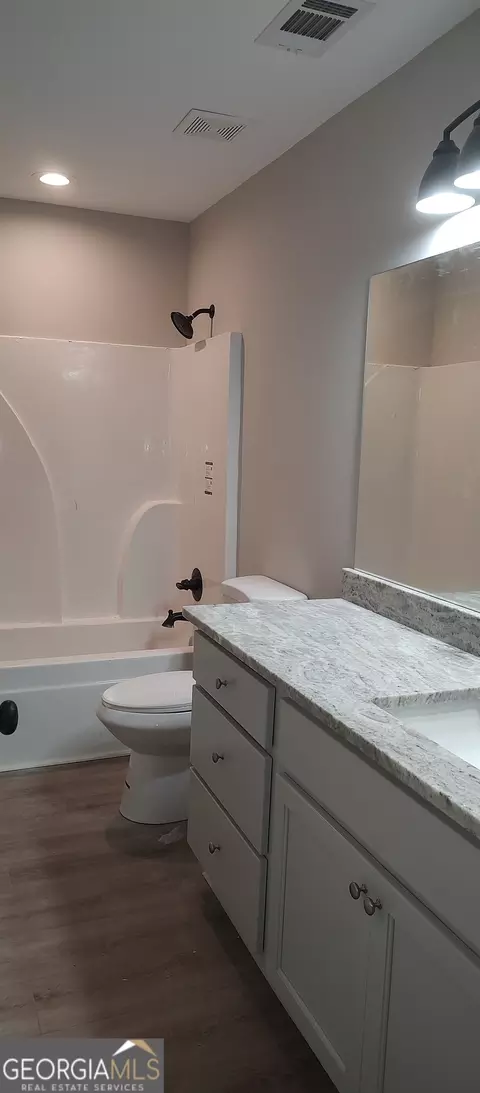Bath - 13 Brown St, Barnesville, GA 30204 photo 1 of 1