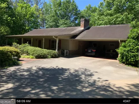 211 Appalachian Cir, Talking Rock, GA 30175