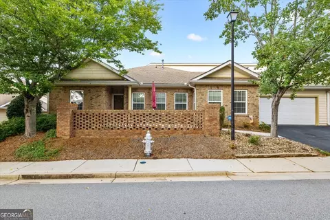235 Villa Park Cir, Stone Mountain, GA 30087