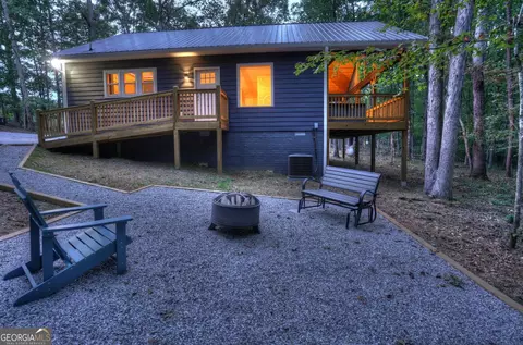 45 Poplar Ridge Dr, Cleveland, GA 30528