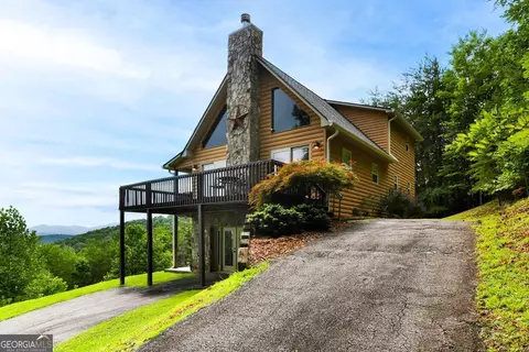 1047 Hidden Summit Rd, Hiawassee, GA 30546