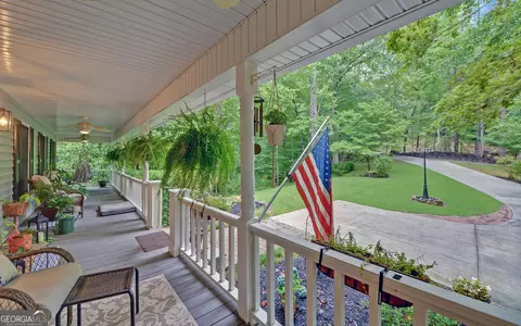 891 N Pond St, Toccoa, GA 30577 photo 3
