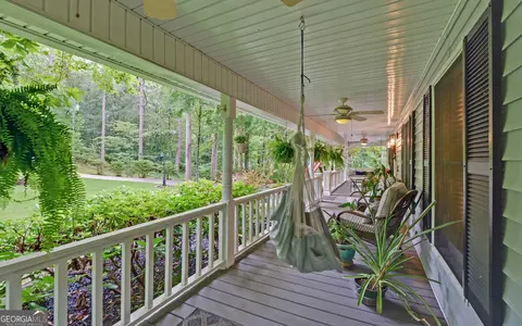 891 N Pond St, Toccoa, GA 30577 photo 4