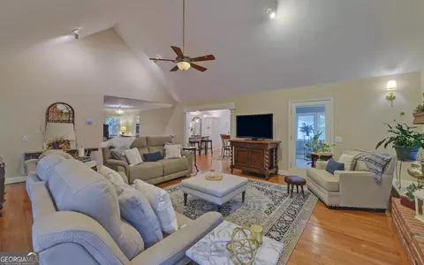 891 N Pond St, Toccoa, GA 30577 photo 9