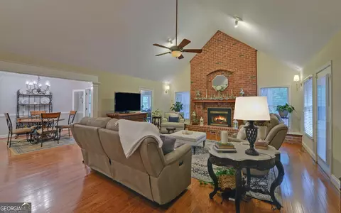 891 N Pond St, Toccoa, GA 30577 photo 8