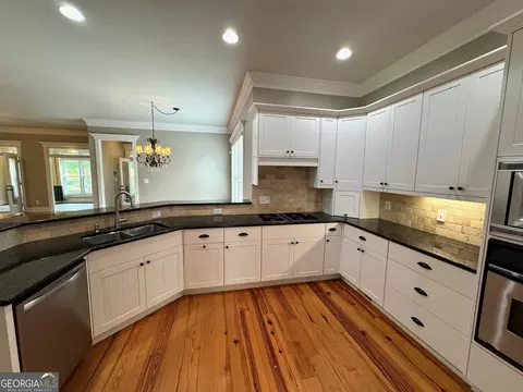 Kitchen - 472 Northridge Cir, Evans, GA 30809 photo 2 of 2