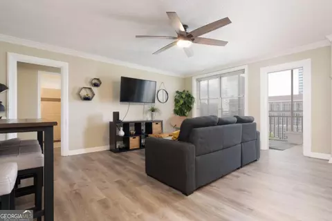 300 Peachtree St NE #10B, Atlanta, GA 30308