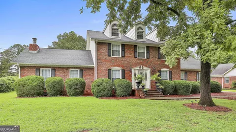 417 Country Club Dr, Griffin, GA 30223