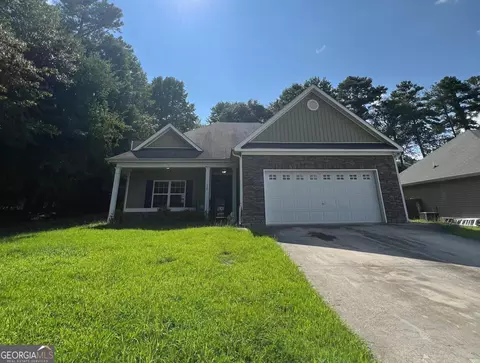 154 Autumn Glen Dr, Carrollton, GA 30117