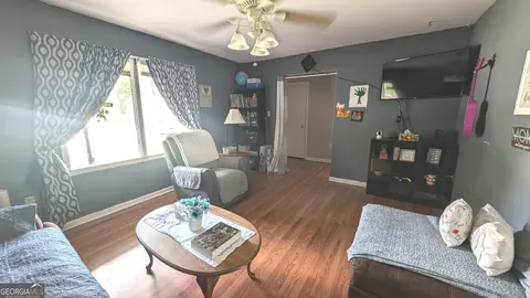 116 Windsor Dr, Warner Robins, GA 31088 photo 2