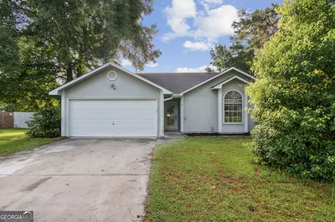 107 Foxwood Dr, Kingsland, GA 31548