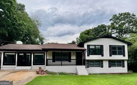 6136 Hillpine Dr, Douglasville, GA 30135