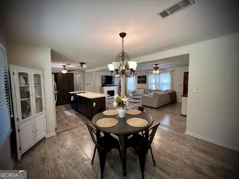 218 Pinehurst Dr, Dublin, GA 31021 photo 4