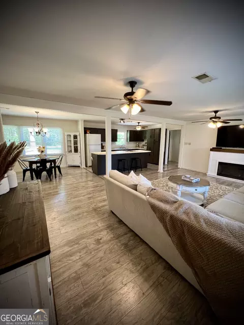 218 Pinehurst Dr, Dublin, GA 31021 photo 3
