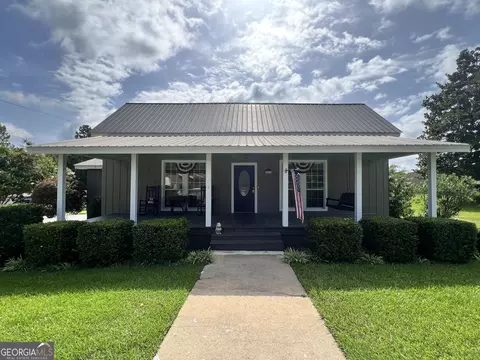 222 S Railroad Ave, Mount Vernon, GA 30445