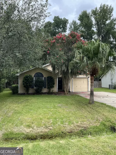 137 Colony Pines Dr, Kingsland, GA 31548