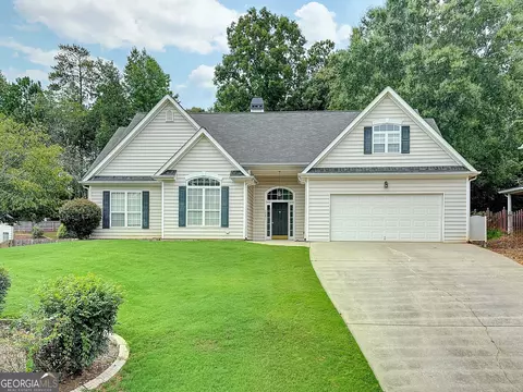 10 Trailwood Ln, Newnan, GA 30265