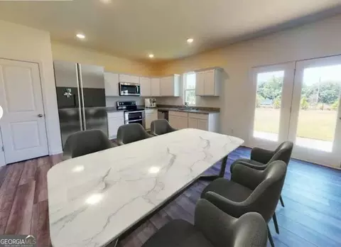7565 Saffron Ave, Covington, GA 30014 photo 4