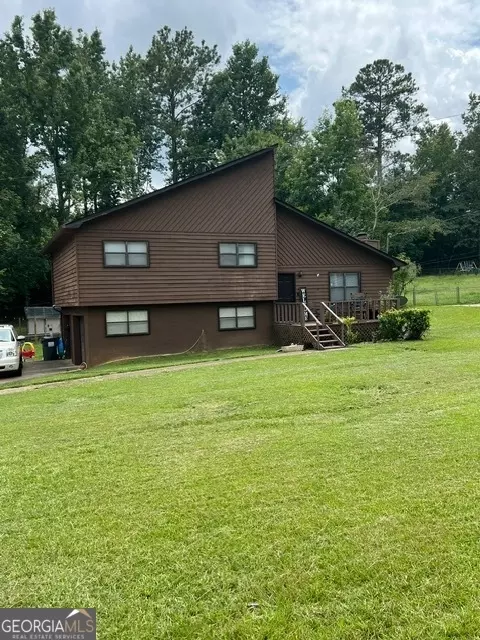 85 S Meadowcliff Cir, Carrollton, GA 30116
