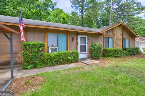 9057 Homewood Dr, Riverdale, GA 30274