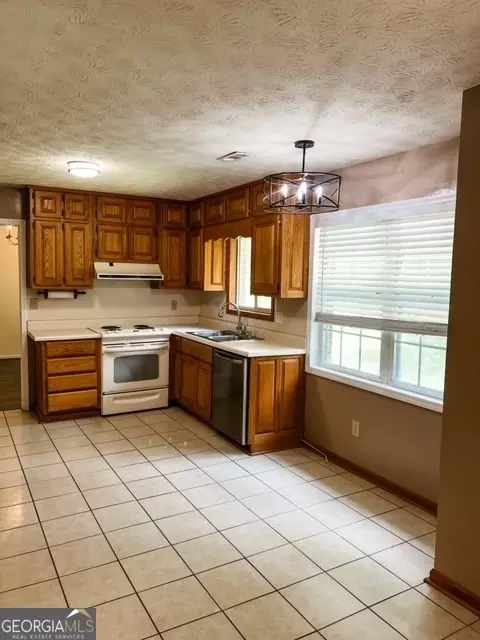 290 Dixie Trl, Covington, GA 30014 photo 34