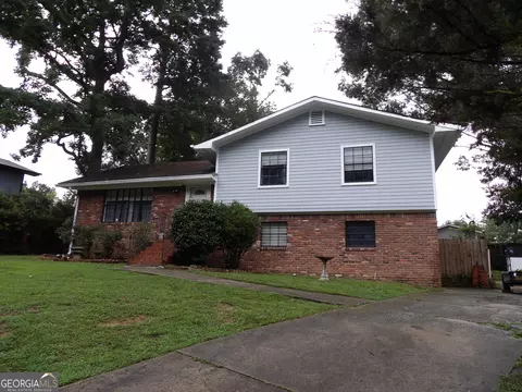 2141 Loma Ct, Morrow, GA 30260