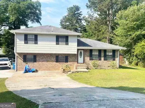 196 Little Joe Ct, Riverdale, GA 30274